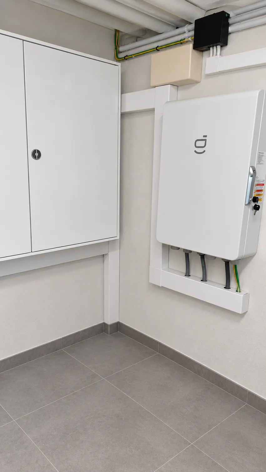 Elektroinstallation des Energiesystems mit Ersatzstrom in Regensburg